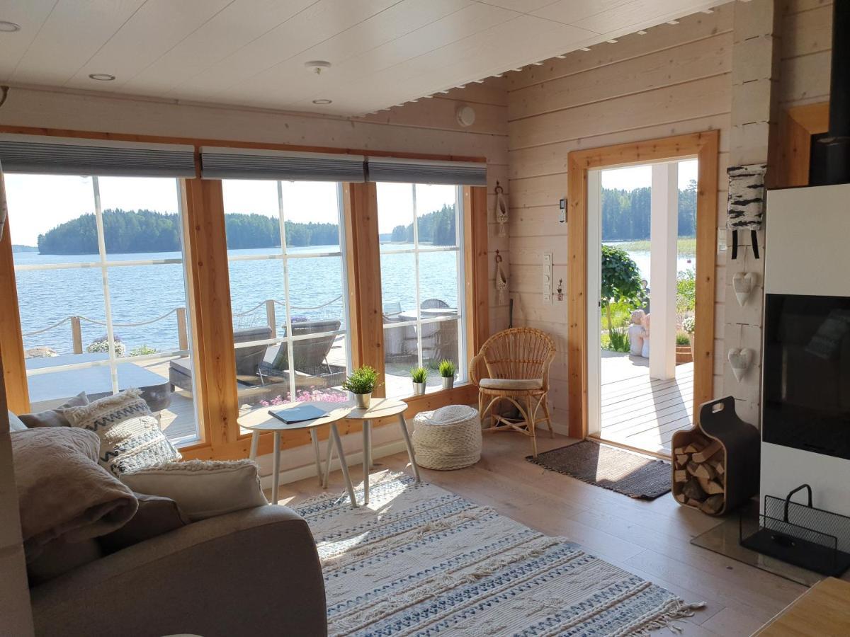 Stunning Log Cabin 45M2 On The Shore Of Kallavesi. กัวปิโอ ภายนอก รูปภาพ