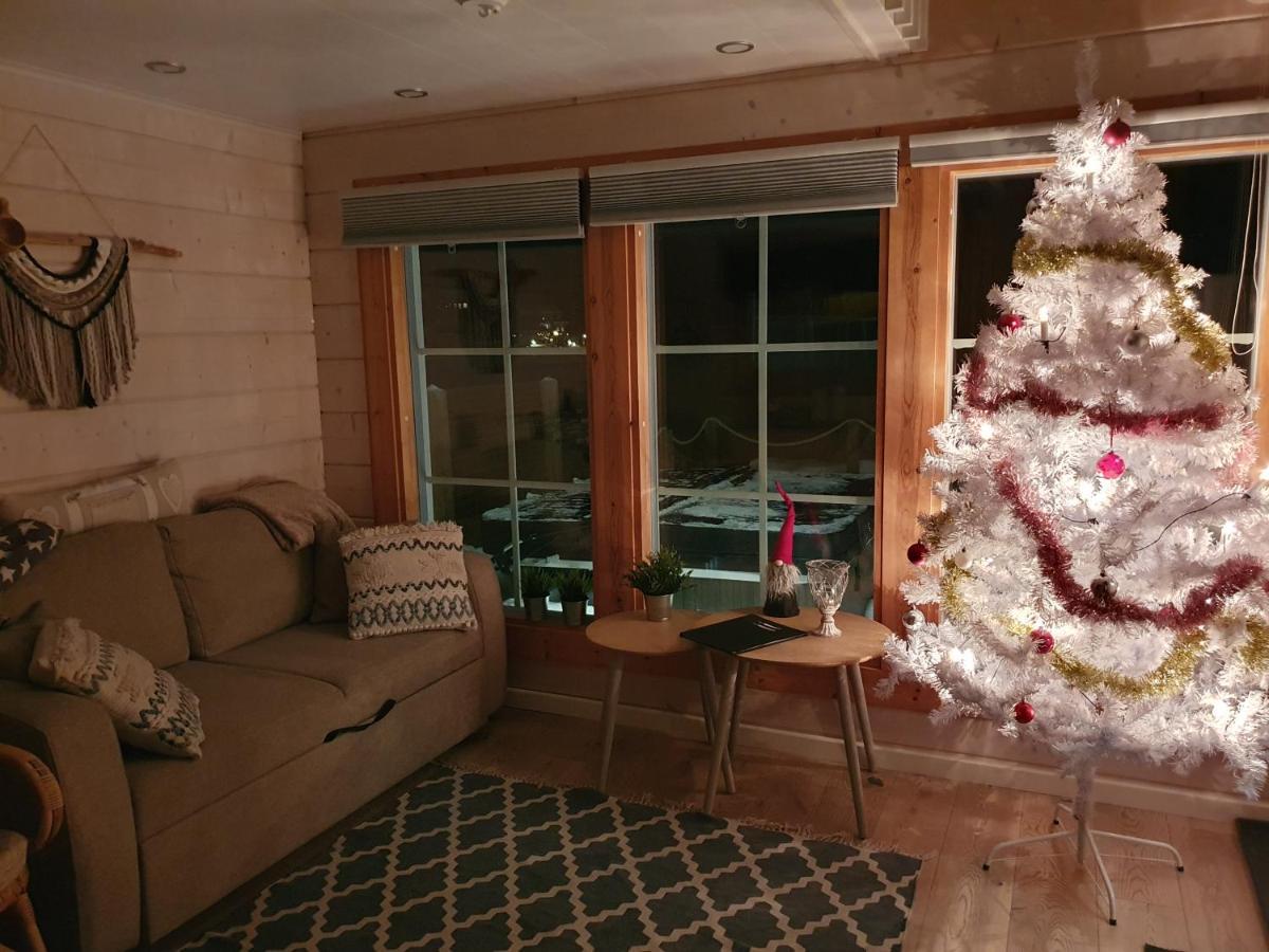Stunning Log Cabin 45M2 On The Shore Of Kallavesi. กัวปิโอ ภายนอก รูปภาพ