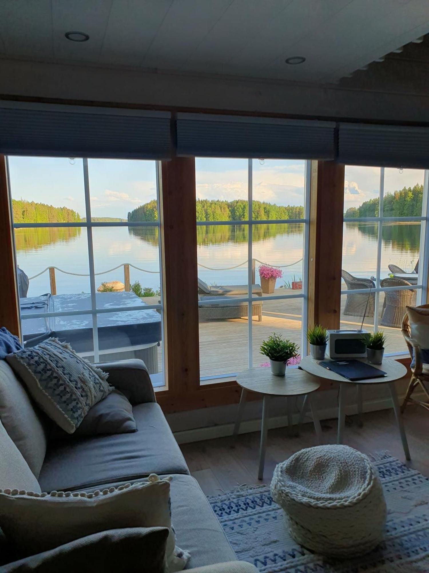 Stunning Log Cabin 45M2 On The Shore Of Kallavesi. กัวปิโอ ภายนอก รูปภาพ